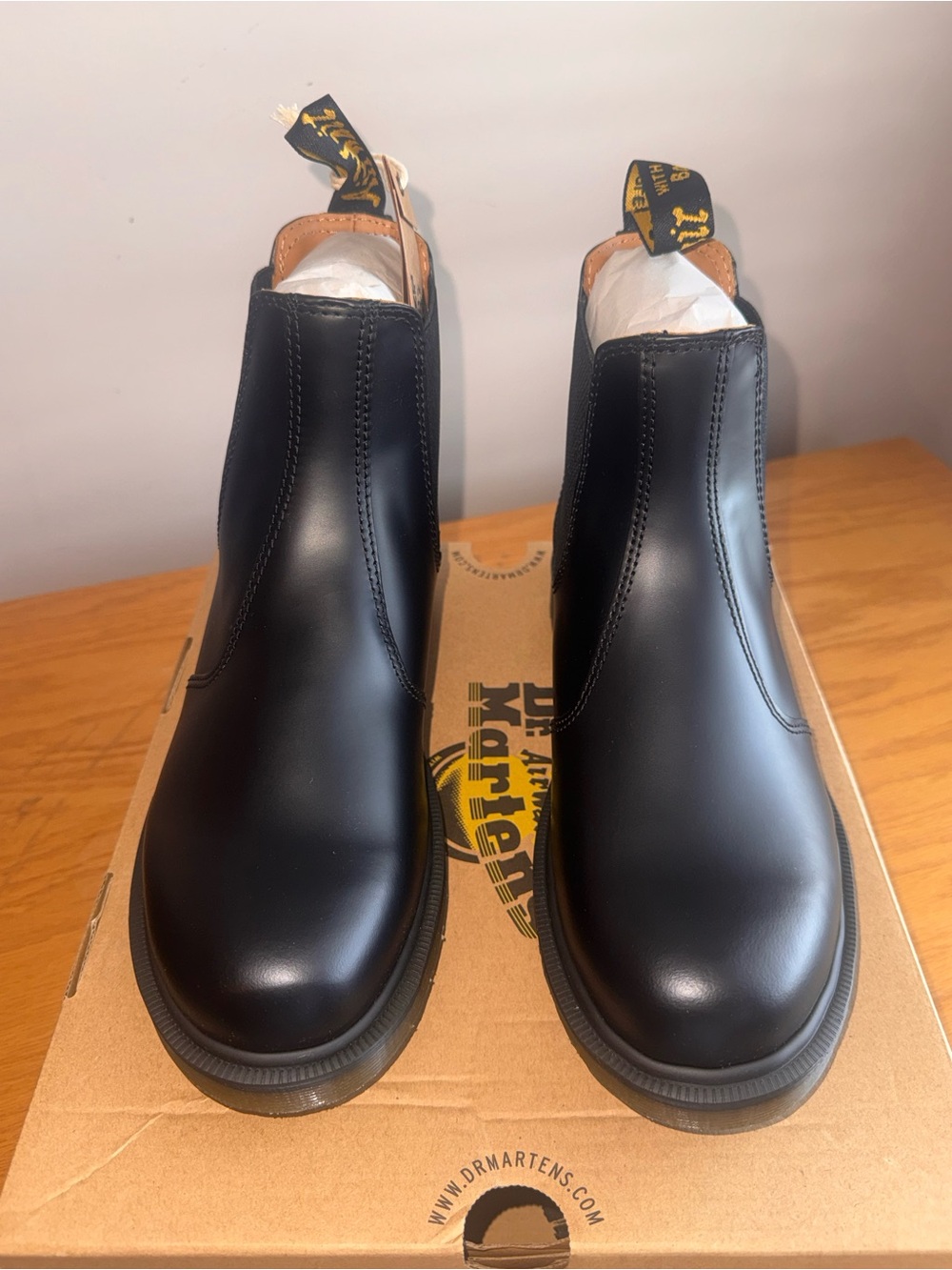 NWT Dr. Martens Black Smooth Boots - Men’s Size 8 / Women’s Size 9 - Picture 4 of 6